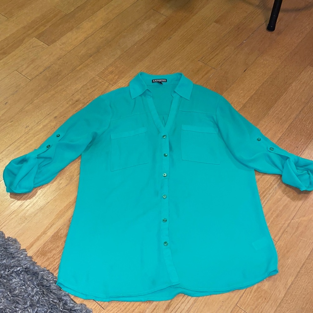 Green long sleeve blouse